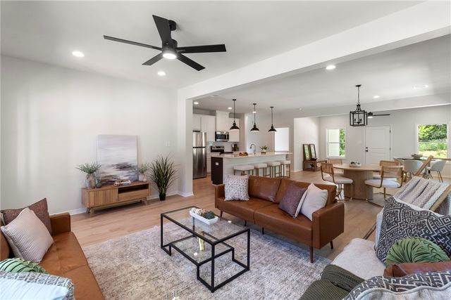 1104 Berkeley Street, College Station, TX 77840