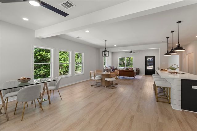 1104 Berkeley Street, College Station, TX 77840