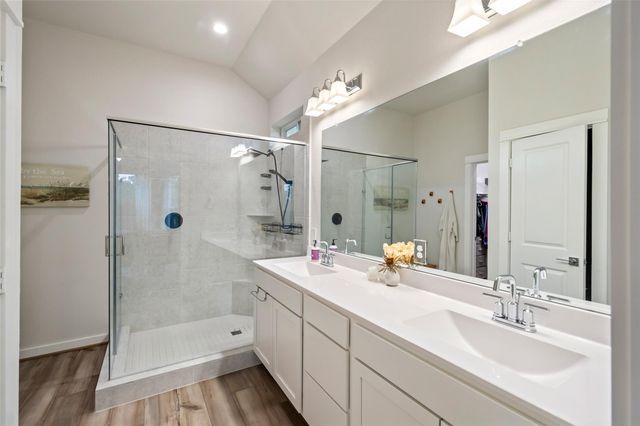 11755 Oakwood Ranch Drive, Willis, TX 77378