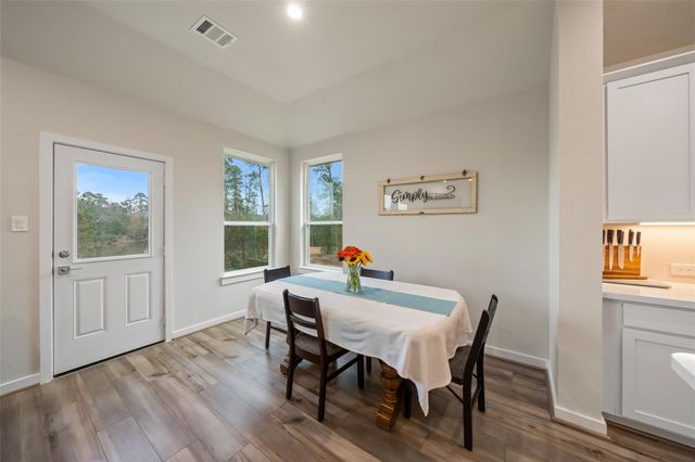 11755 Oakwood Ranch Drive, Willis, TX 77378