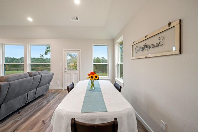 11755 Oakwood Ranch Drive, Willis, TX 77378