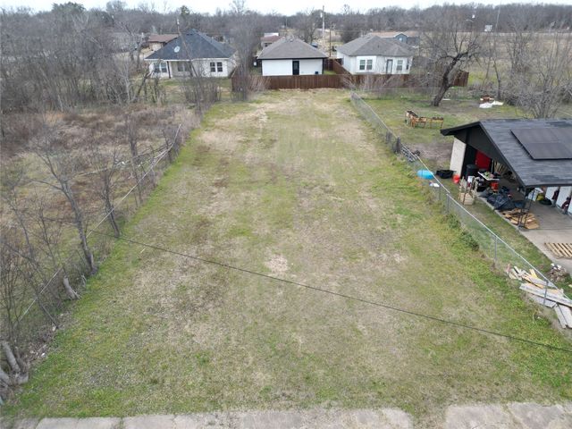 1307 E 12th Avenue, Corsicana, TX 75110