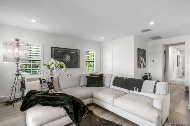 7865 MARSH POINTE DRIVE, Tampa, FL 33635