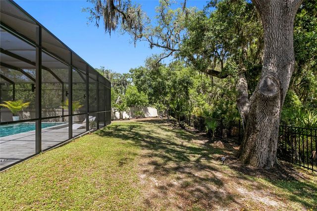 7865 MARSH POINTE DRIVE, Tampa, FL 33635