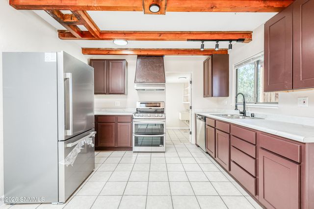 2105 Skyway Drive, Las Cruces, NM 88001