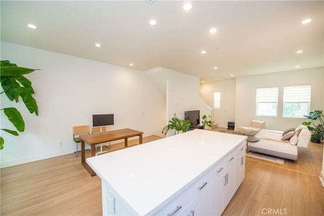 923 E Mason Lane 34, Anaheim, CA 92805