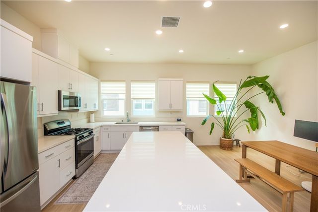 923 E Mason Lane 34, Anaheim, CA 92805