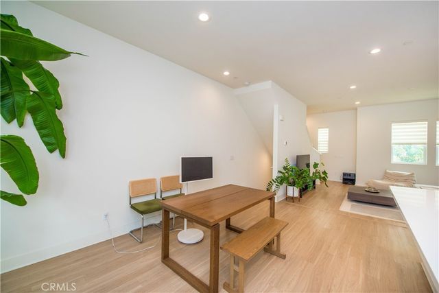 923 E Mason Lane 34, Anaheim, CA 92805