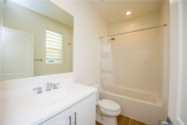 923 E Mason Lane 34, Anaheim, CA 92805