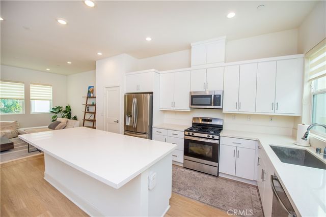 923 E Mason Lane 34, Anaheim, CA 92805
