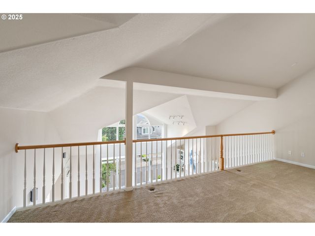 1925 HALL St, West Linn, OR 97068