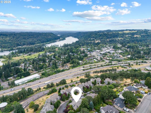 1925 HALL St, West Linn, OR 97068