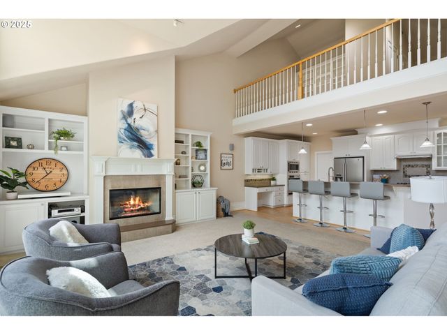 1925 HALL St, West Linn, OR 97068