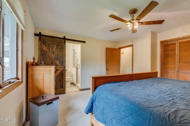 209 Harmony Acres Drive E, Jonesborough, TN 37659