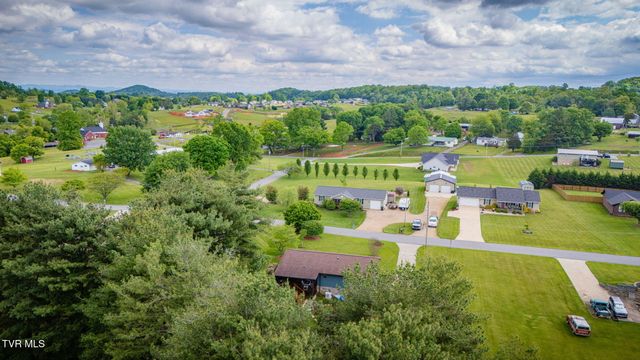 209 Harmony Acres Drive E, Jonesborough, TN 37659