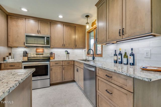 209 Harmony Acres Drive E, Jonesborough, TN 37659