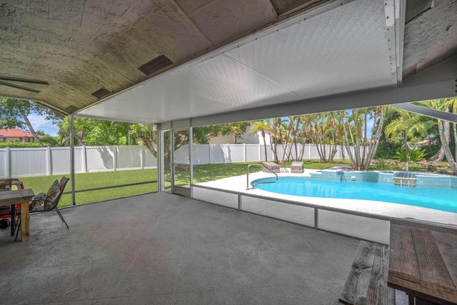 10844 Paso Fino Drive, Wellington, FL 33449