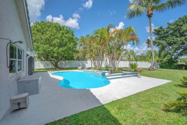 10844 Paso Fino Drive, Wellington, FL 33449
