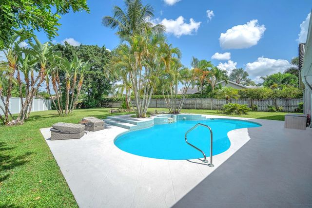 10844 Paso Fino Drive, Wellington, FL 33449