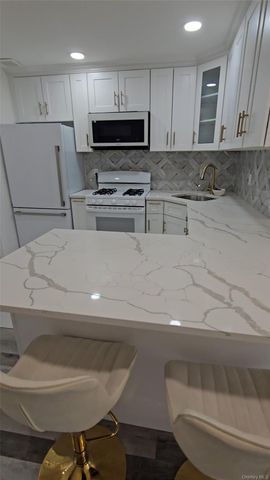 101-25 111th 1, Richmond Hill S., NY 11419