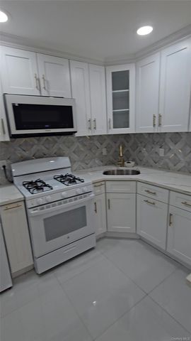 101-25 111th 1, Richmond Hill S., NY 11419