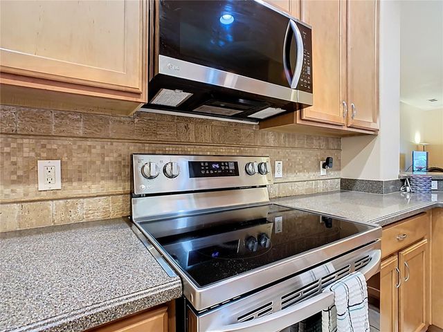 2472 PALM TREE DRIVE, Kissimmee, FL 34759