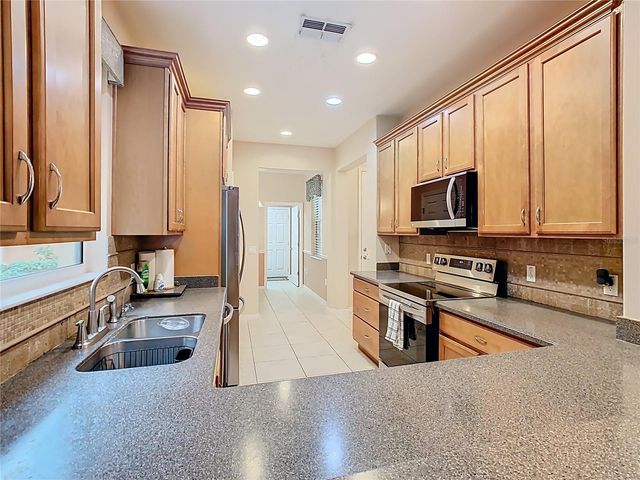 2472 PALM TREE DRIVE, Kissimmee, FL 34759