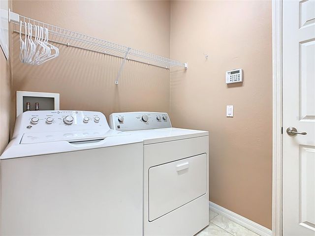 2472 PALM TREE DRIVE, Kissimmee, FL 34759