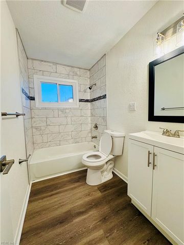 7052 Doummar DR, Norfolk, VA 23518