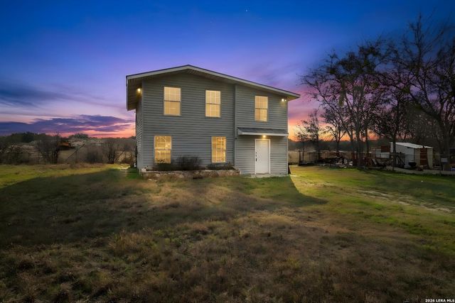 477 Bandera, Bandera, TX 78003