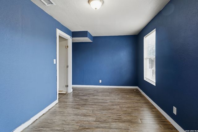 477 Bandera, Bandera, TX 78003