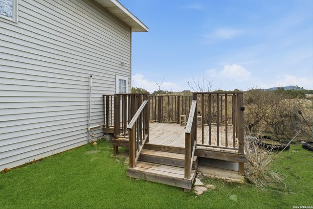 477 Bandera, Bandera, TX 78003