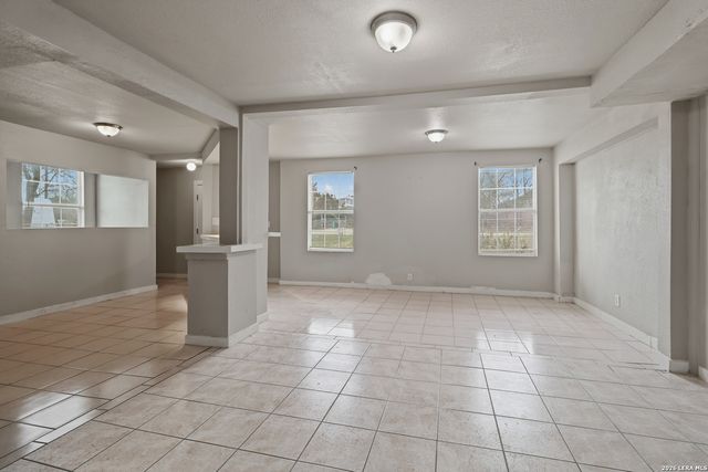 477 Bandera, Bandera, TX 78003