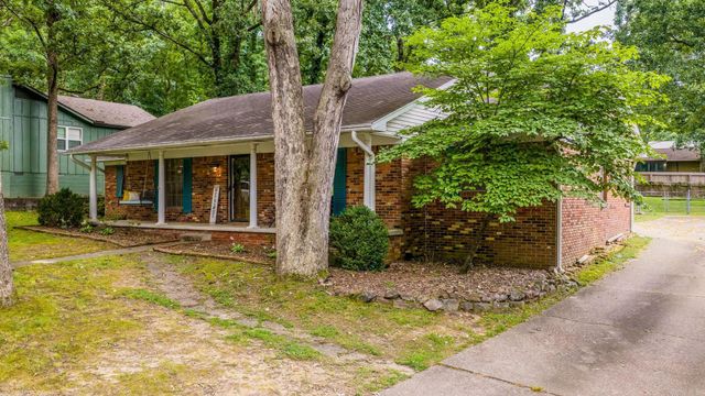 6 Heritage Court, Little Rock, AR 72211
