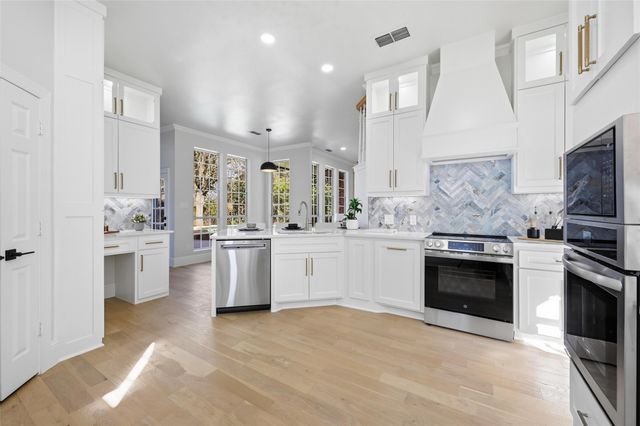 2304 Woodmoor Lane, Colleyville, TX 76034