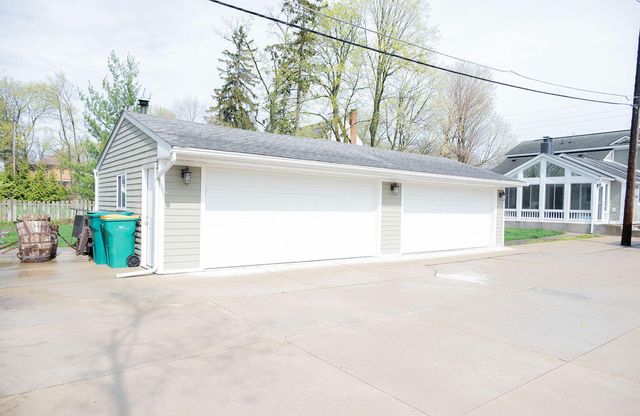33315 Shiawassee Street, Farmington, MI 48336