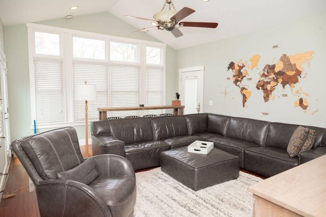 33315 Shiawassee Street, Farmington, MI 48336