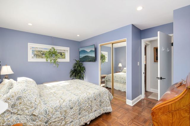 105 King Lane, Des Plaines, IL 60016