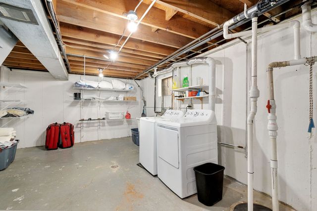 105 King Lane, Des Plaines, IL 60016