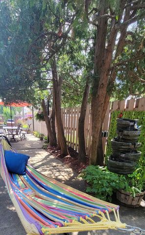 105 King Lane, Des Plaines, IL 60016