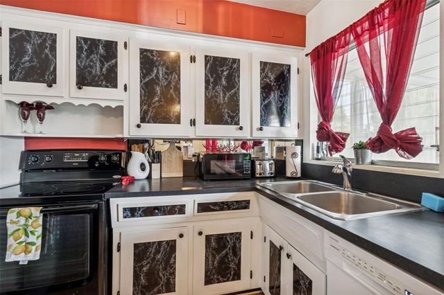 614 12TH STREET NW, Largo, FL 33770