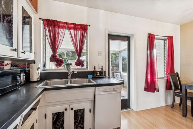 614 12TH STREET NW, Largo, FL 33770