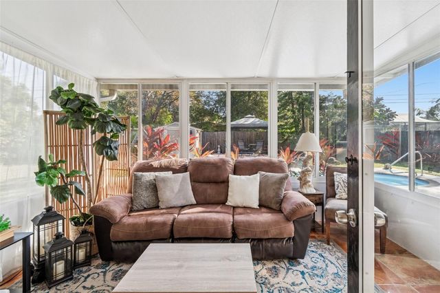 614 12TH STREET NW, Largo, FL 33770