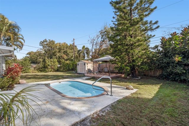 614 12TH STREET NW, Largo, FL 33770