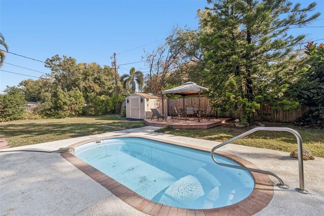 614 12TH STREET NW, Largo, FL 33770