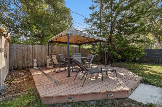 614 12TH STREET NW, Largo, FL 33770