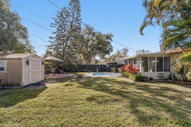 614 12TH STREET NW, Largo, FL 33770