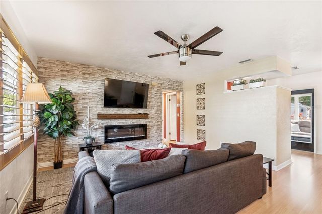 614 12TH STREET NW, Largo, FL 33770