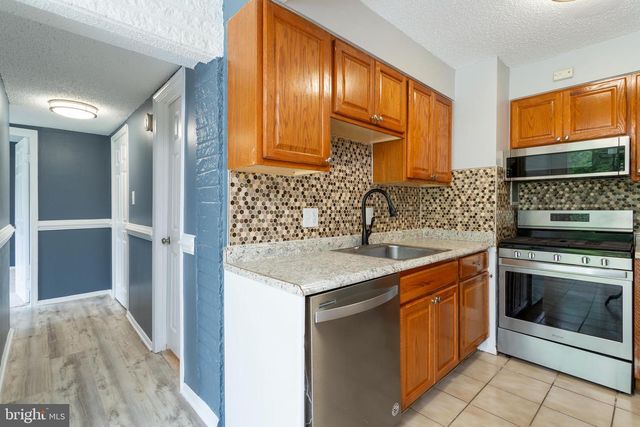 1826 METZEROTT RD #B5, Hyattsville, MD 20783