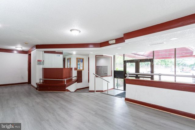 1826 METZEROTT RD #B5, Hyattsville, MD 20783